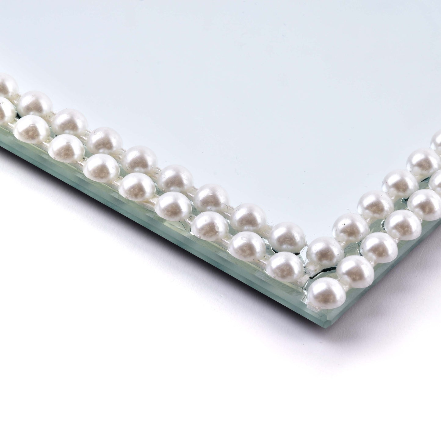 MARGOT PEARL Podstawka art.dekoracyjny 15x15xh1cm Mondex